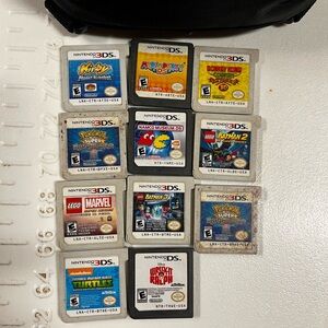 Nintendo 3DS Game Cartridge Set - Gray and Multi-Color